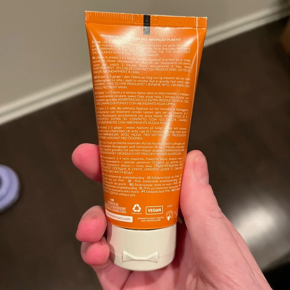 REN - RADIANCE PHA EXFOLIATING FACIAL